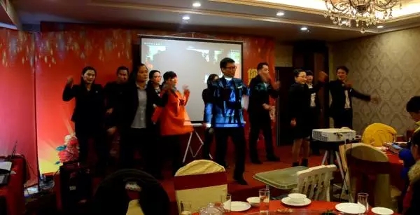 揮灑青春，以樂為主，群魔共舞之抓錢舞